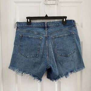 Abercrombie & Fitch - The 90's Baggy Shorts Low Rise - Size 31/12
